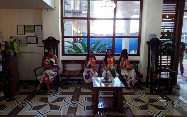 Empress Island Hotel