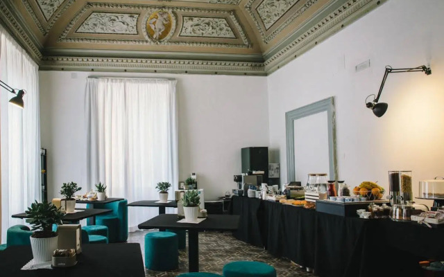 Agatha Cosy Hotel