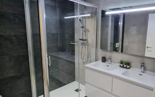 Brand New - Massive Studio - E1 - Self Catering