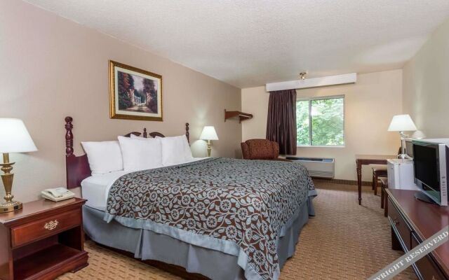 Days Inn And Suites Kaukauna Wi