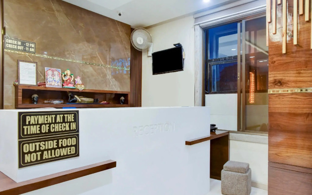 Capital O 82561 Hotel Om Palace