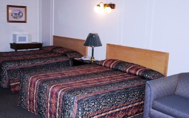 Lodge Motor Inn