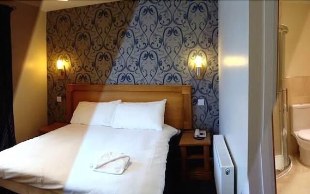 Creighton Hotel