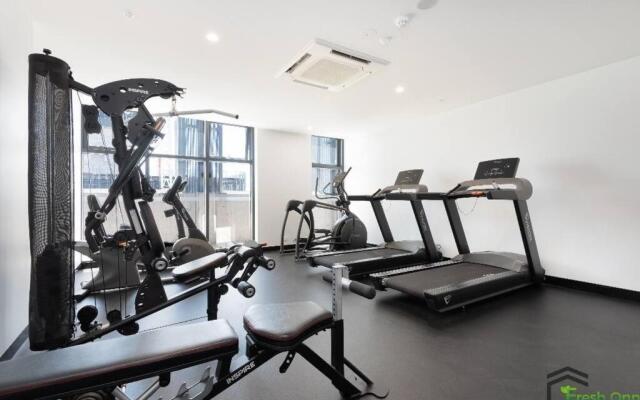 FS104E Stylish 1BR1BA apt in Footscray Pool Gym WIFI