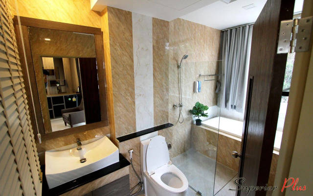 The Contrast i Hotel