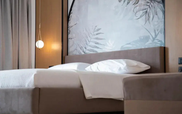 Hotel Colosseum - Hotel in Ksamil - Photo 5