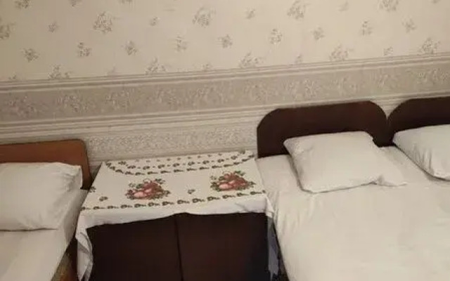 Pod palmoj