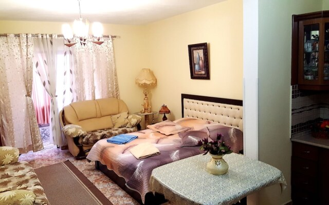 Berberi Guest House
