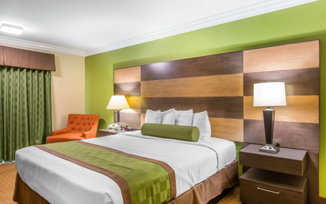 Rodeway Inn & Suites Canyon Lake-Menifee West