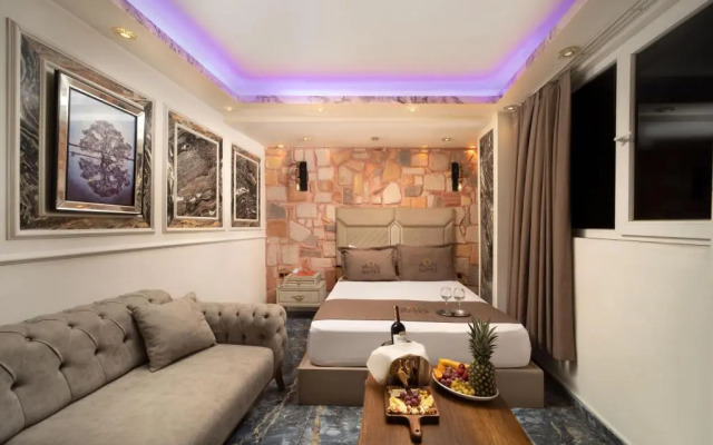 Ren Plus Suit Bakirköy