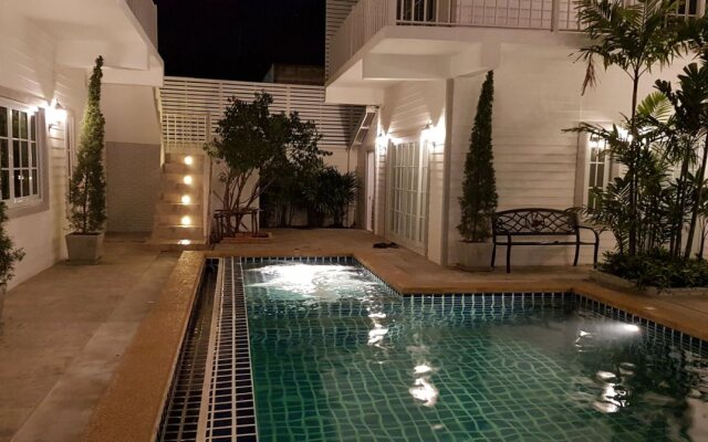 Vanida Antique Home