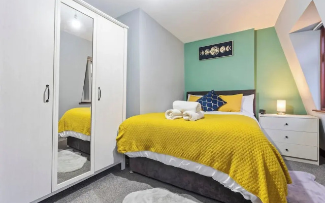 Luxury London Apartment With 3 Bedrooms