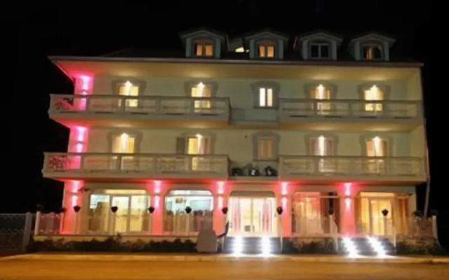 Palace Hotel Una Nuova Strada