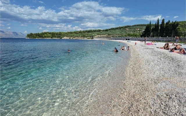 Holiday house Anabella - open swimming pool: Supetar, Island Brac