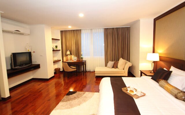 Piyathip Place Serviced Apartment