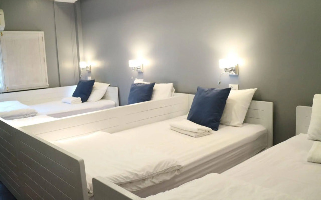 Golden Mountain Hostel