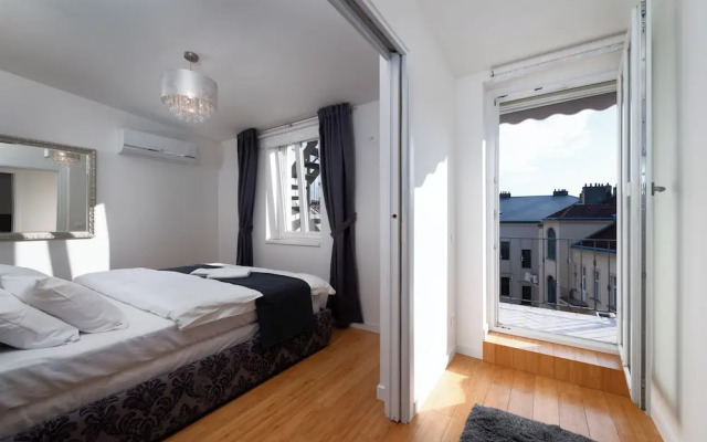 4-room apartment near Charles Square