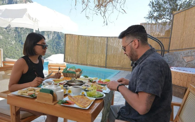 Kabak Freedom Deluxe Hotel