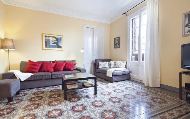 Centric Unique Bohemian 3 Bedroom Apartment - Hoa 42136