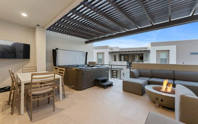 Laguna Beach 4 Bedroom Townhouse