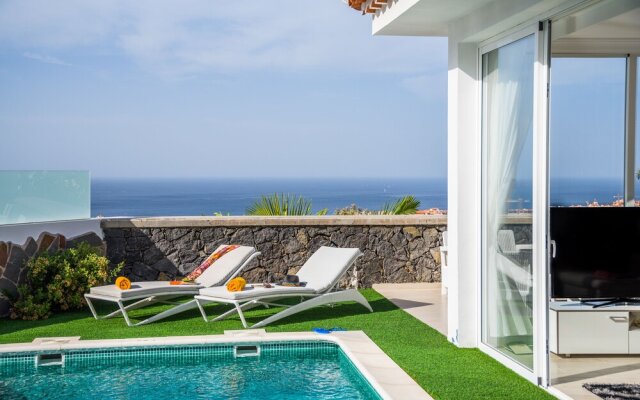 Luxury Villa Ocean View, Heated Pool