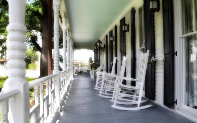 The Grand Magnolia Ballroom & Suites