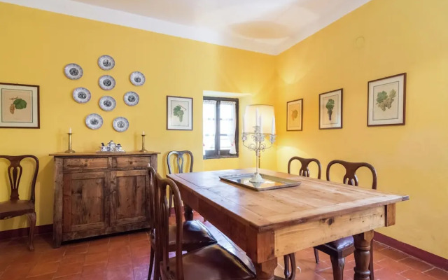 Apartment in Cut Monferrato With Garden