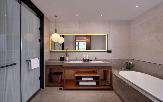 Hilton Garden Inn Jinzhou Central Street