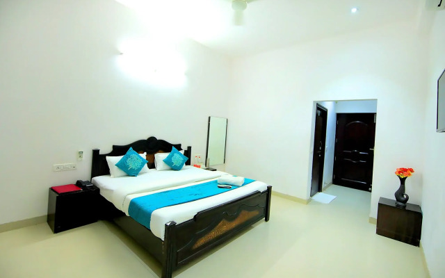 Rang Bhawan Inn- A Lake View Hotel