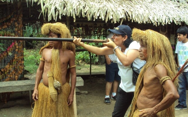 Friends of The Amazon Jungle Lodge