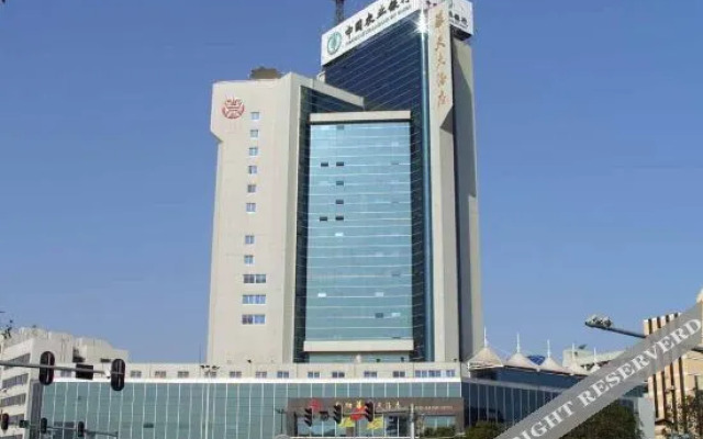 Yueyang Huatian Hotel
