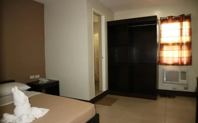 Gateway 21 Hotel and Dormitel
