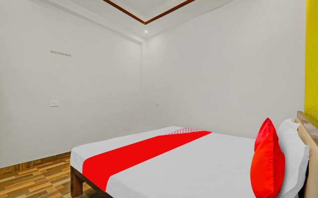 OYO Flagship 80465F R K Hotels