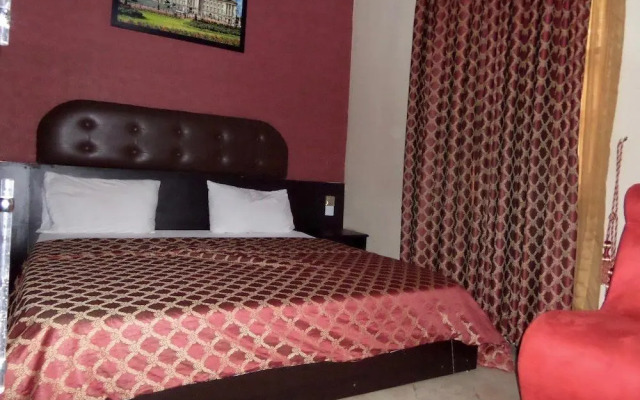 Easy Home Royal Suite