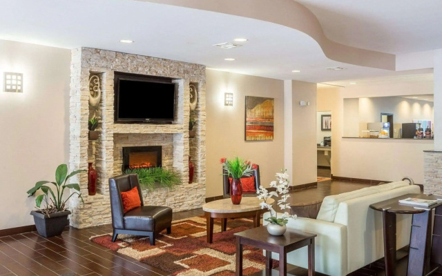 Comfort Suites Mandeville - Covington