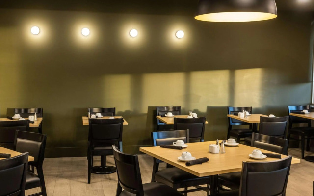 DoubleTree by Hilton Calgary North
