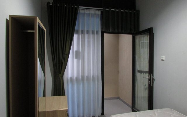Guest House Roemah Nenekoe
