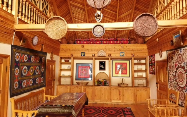 Guest House Caravan Tamchy