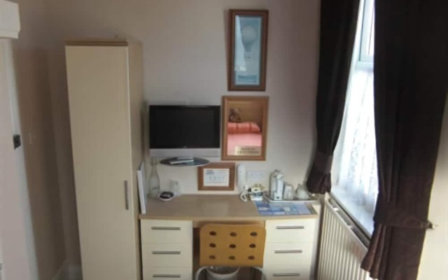 The Moorings - Guest House