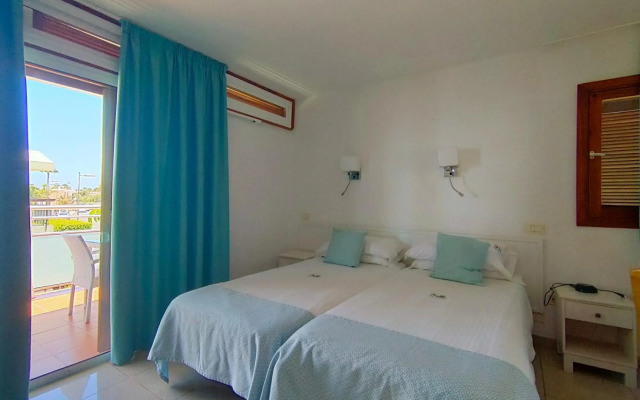Apartamentos El Paseo