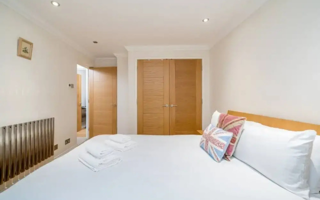 Great flat near St Pauls Cathedral