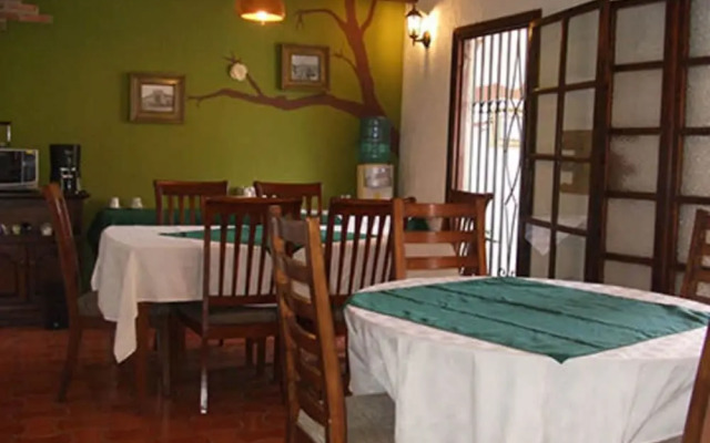 President House Hotel - Hostel