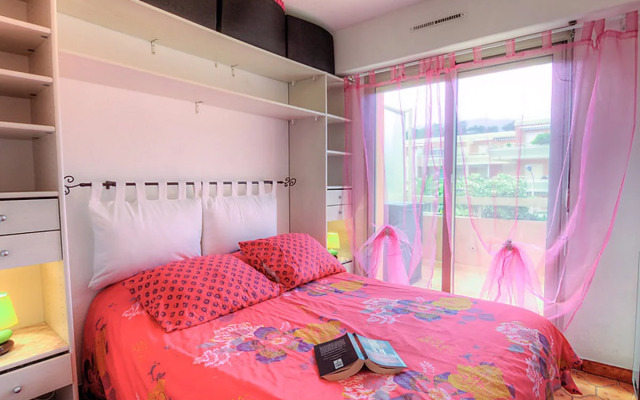 La Croix du Sud 19298