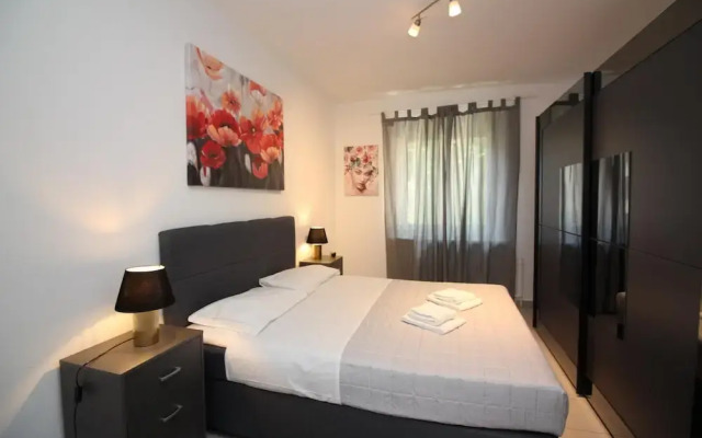 Casa Rosa in Lugano With 2 Bedrooms and 1 Bathrooms