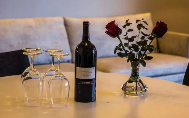 Waldhotel Fletschhorn - Panoramic Retreat in Saas Fee