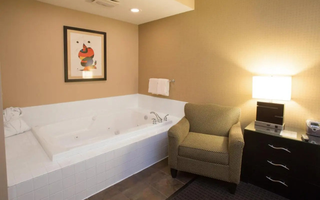 Wildwood Lodge  St Paul