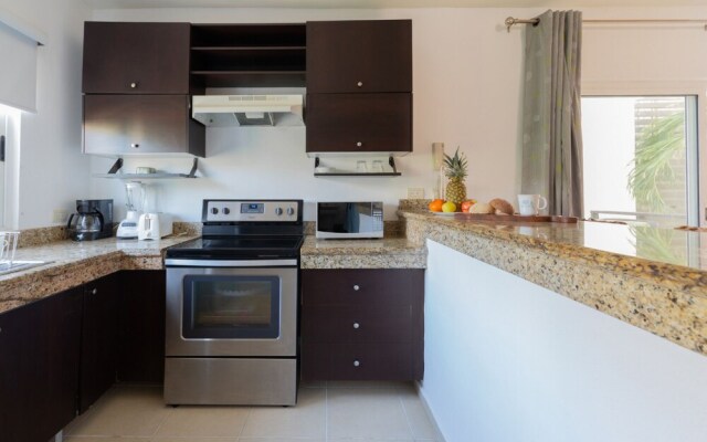Spacious 2BR Condo Well-located Wifi Concierge