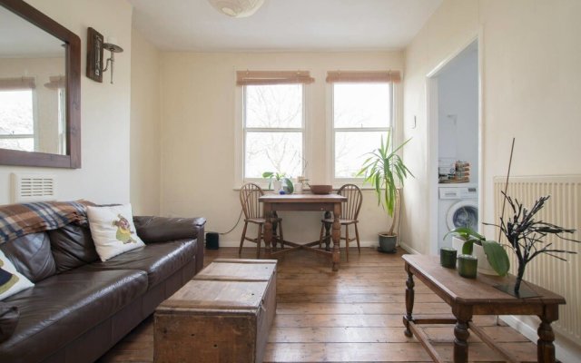 Bright Flat With Hackney Park Views