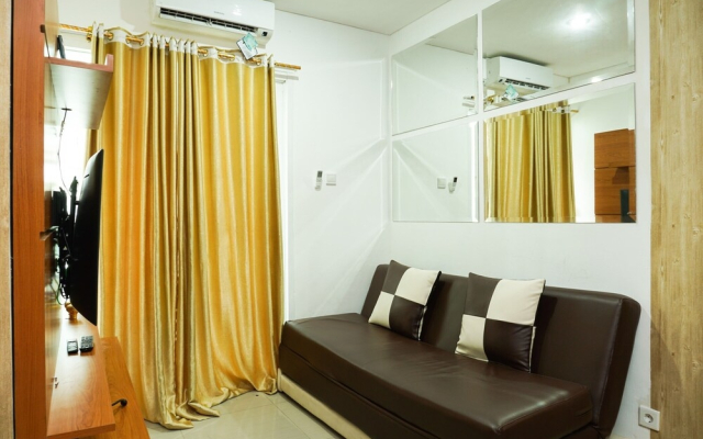 2BR Apartment with Sofa Bed at Woodland Park Residence By Travelio