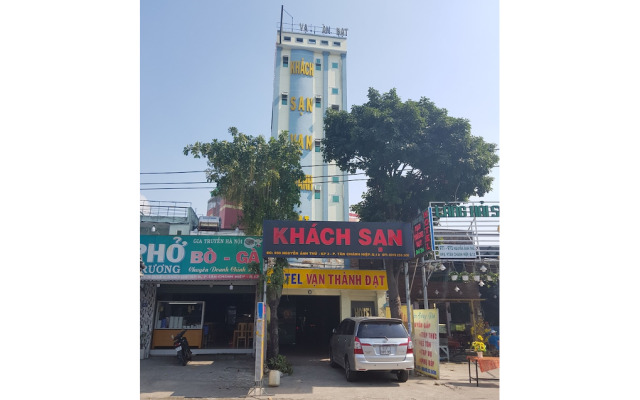 Van Thanh Dat Hotel by OYO Rooms